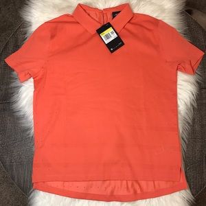 NIKE | Salmon Short Sleeve Golf Top Small